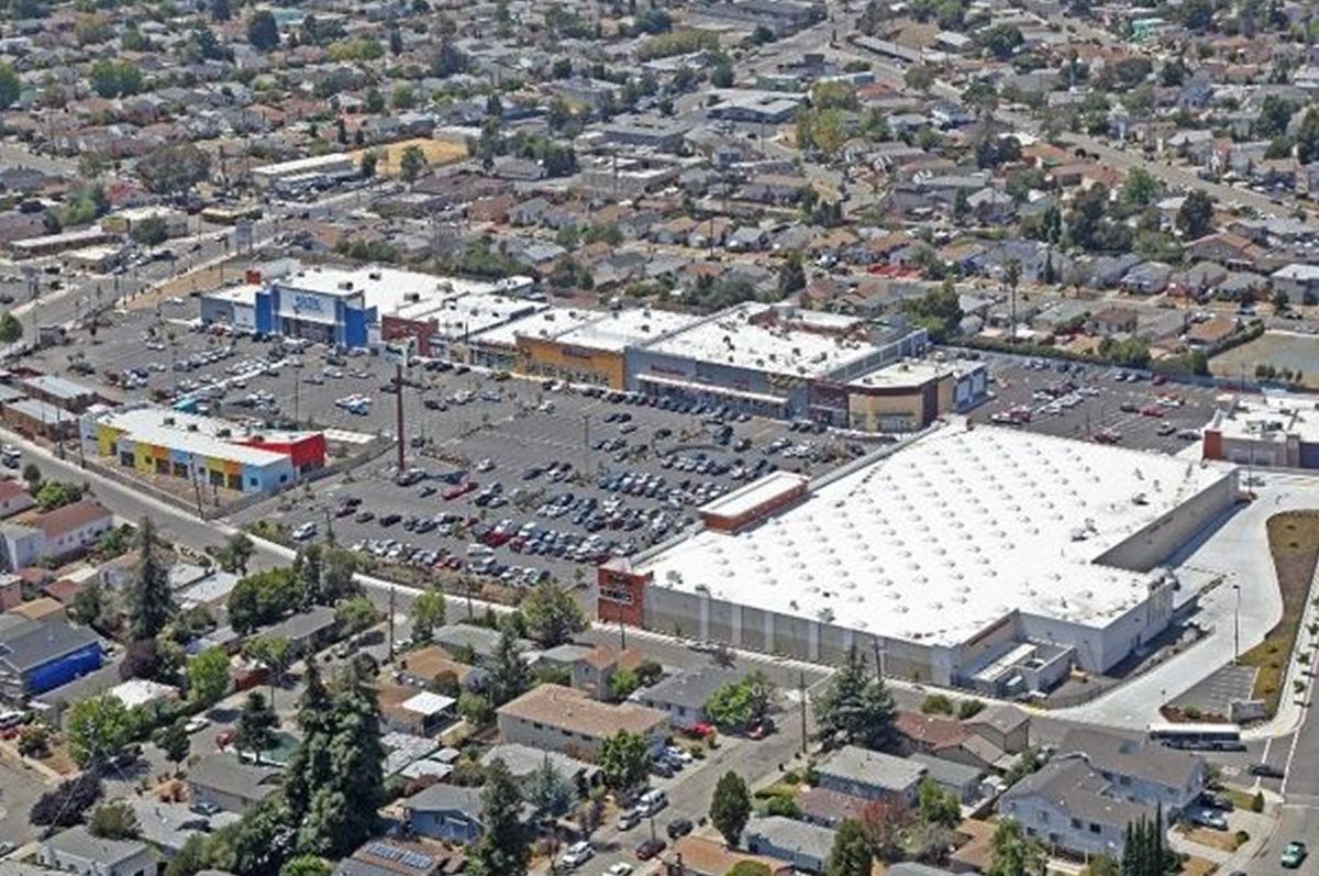 WAC and Northstar Enterprise Opportunity Fund I, LP acquire Oakland retail center